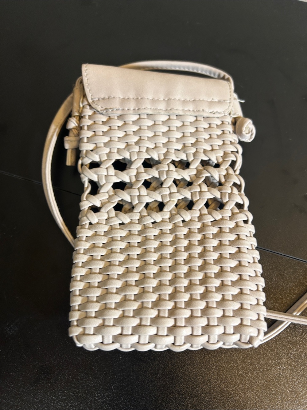 H&M White Woven Crossbody Phone Bag - Women's Small Shoulder Purse - Picture 4 of 7
